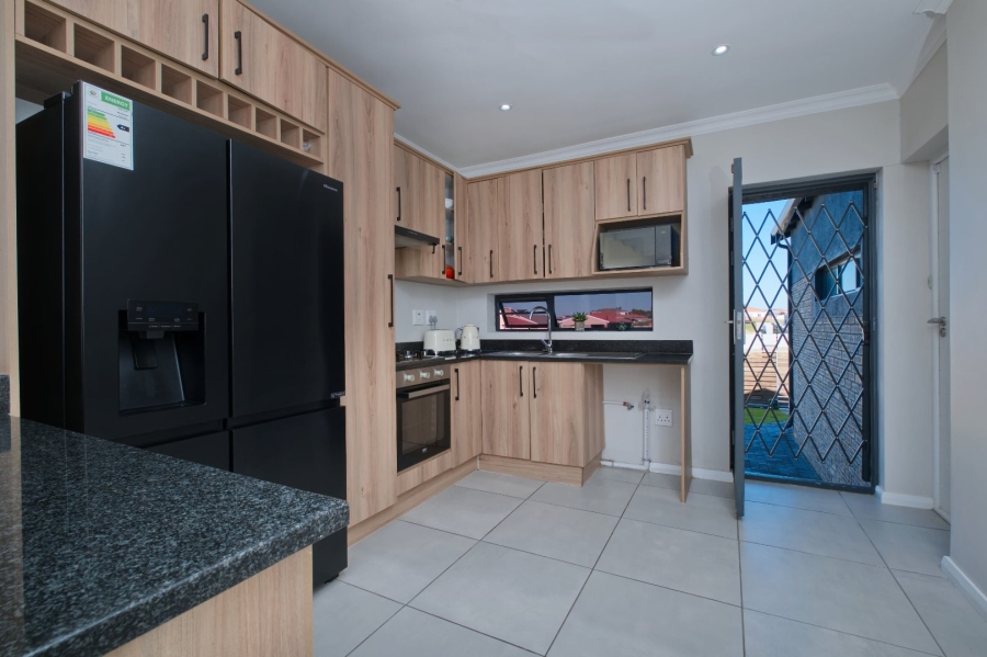 3 Bedroom Property for Sale in Fairview Eastern Cape